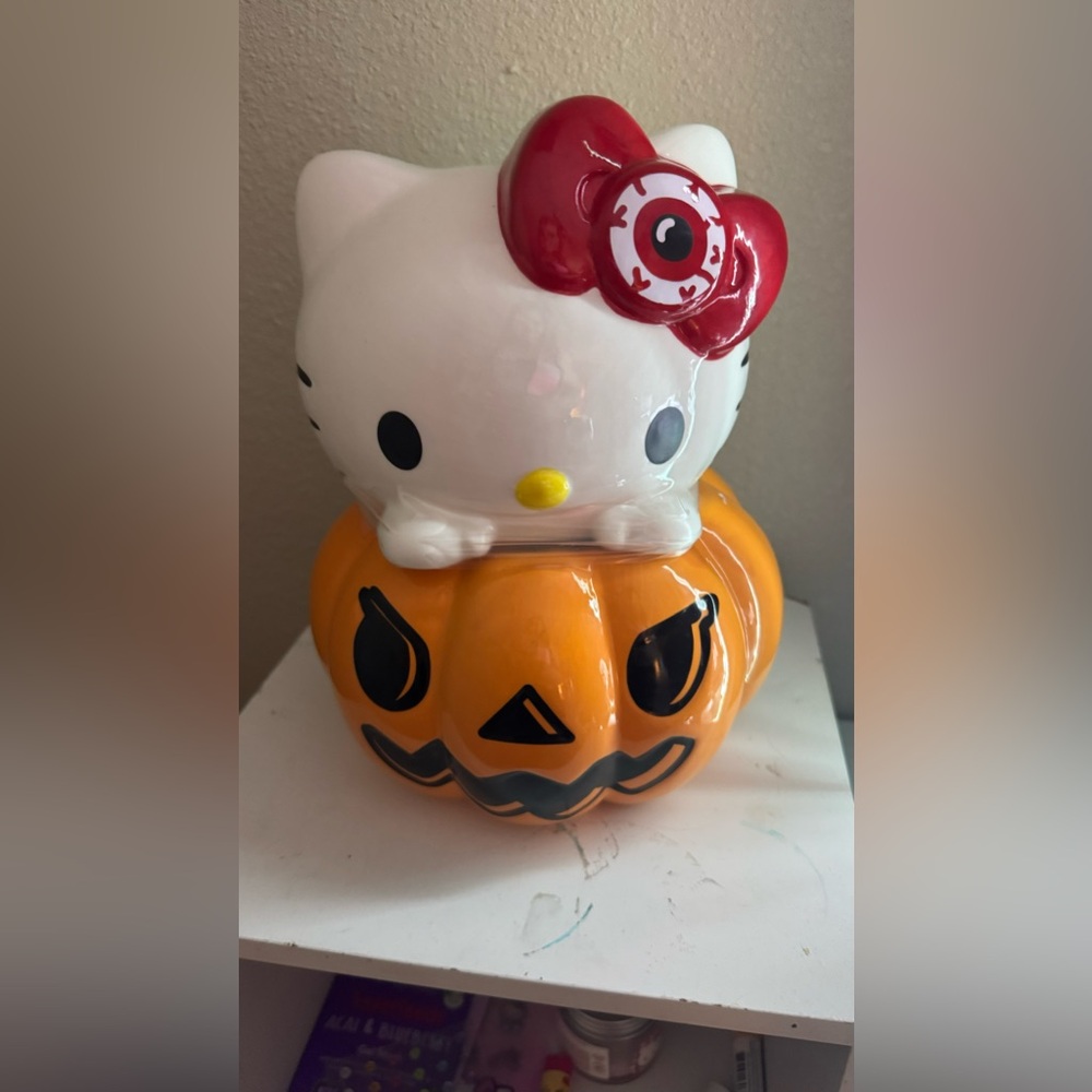 hello kitty halloween cookie jar